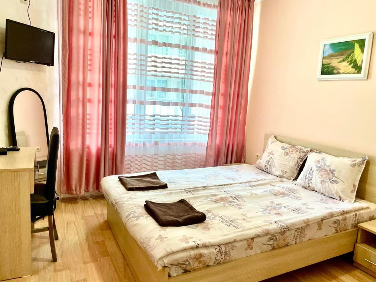 First Sea Line Coast Apartment Friends Поморие Екстериор снимка