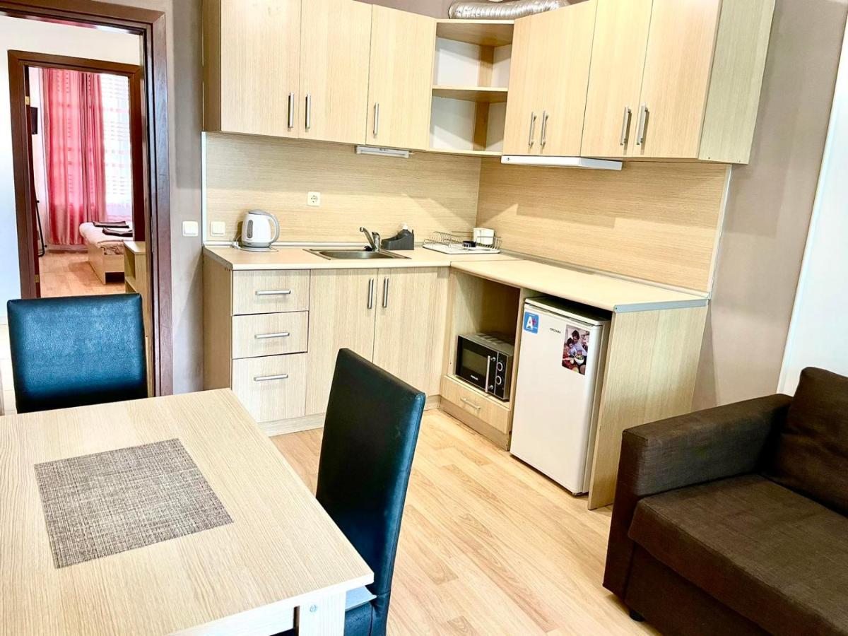 First Sea Line Coast Apartment Friends Поморие Екстериор снимка
