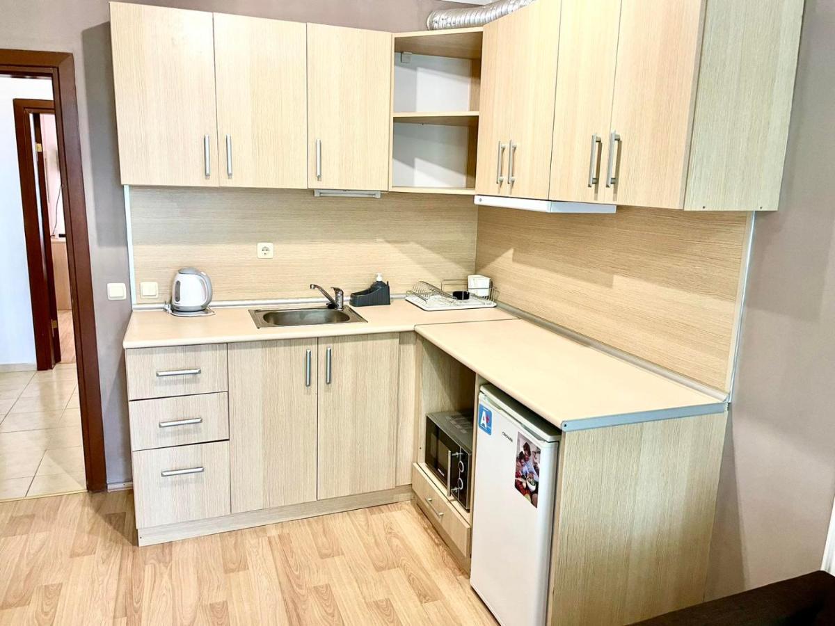 First Sea Line Coast Apartment Friends Поморие Екстериор снимка