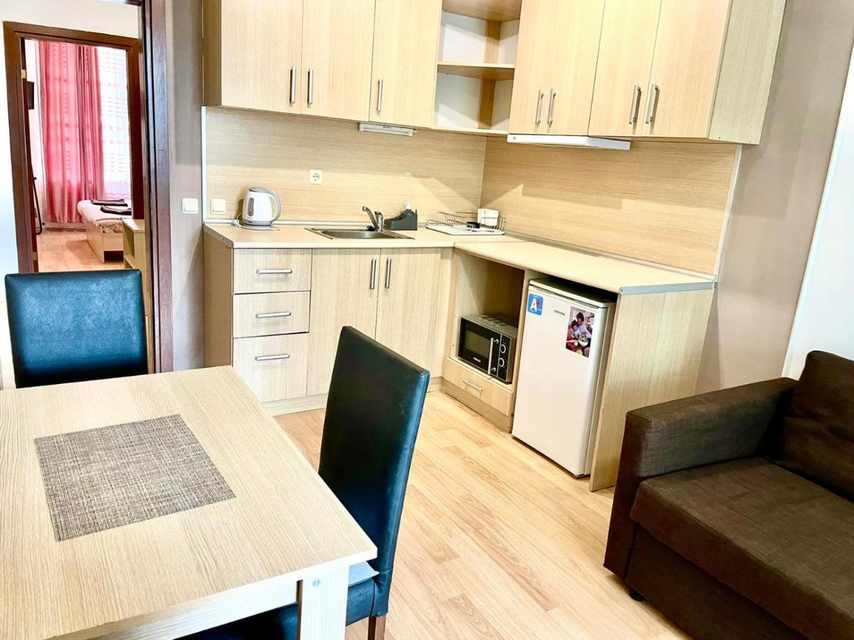 First Sea Line Coast Apartment Friends Поморие Екстериор снимка