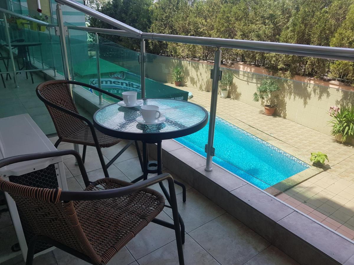 First Sea Line Coast Apartment Friends Поморие Екстериор снимка